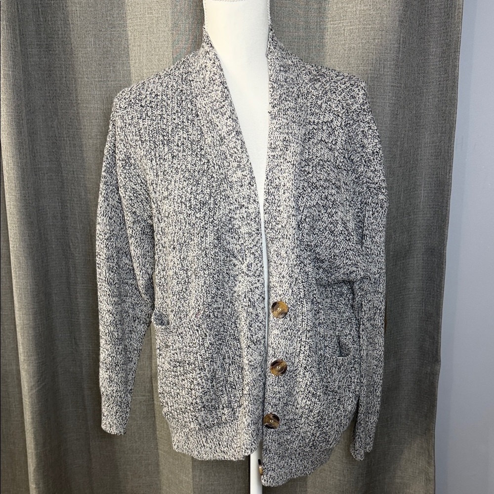 RDI Black and White Knit Sweater